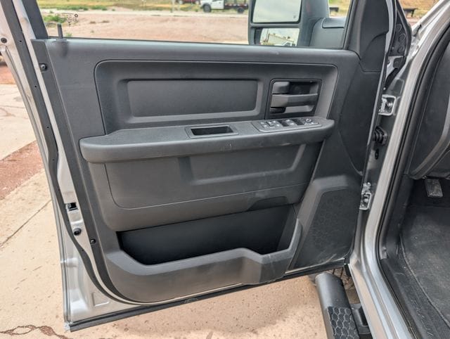 2026 RAM 3500 Tradesman - Photo 13