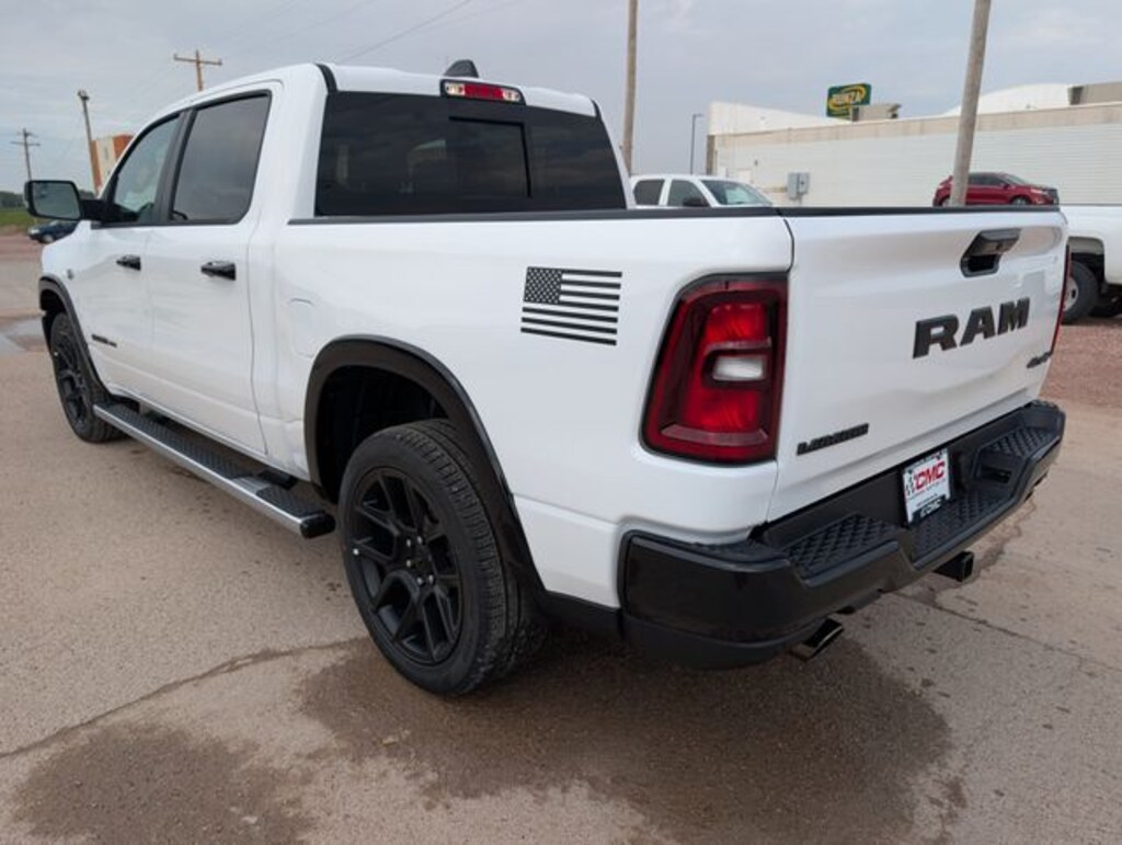 New 2026 Ram 1500 LARAMIE CREW CAB 4X4 5'7 BOX Pickup