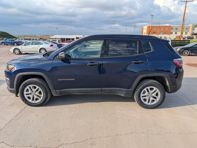 2018 Jeep Compass Sport photo 2