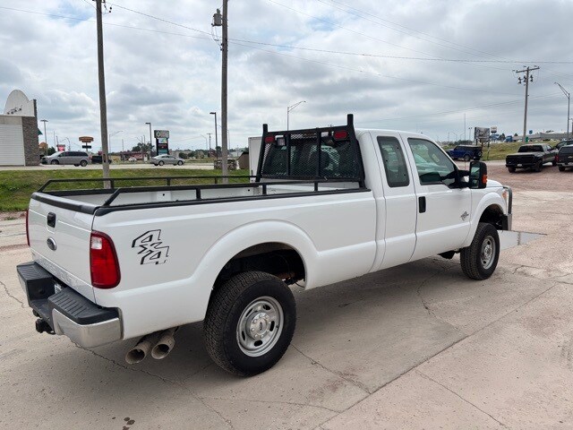 2016 Ford F-250 XLT photo 4