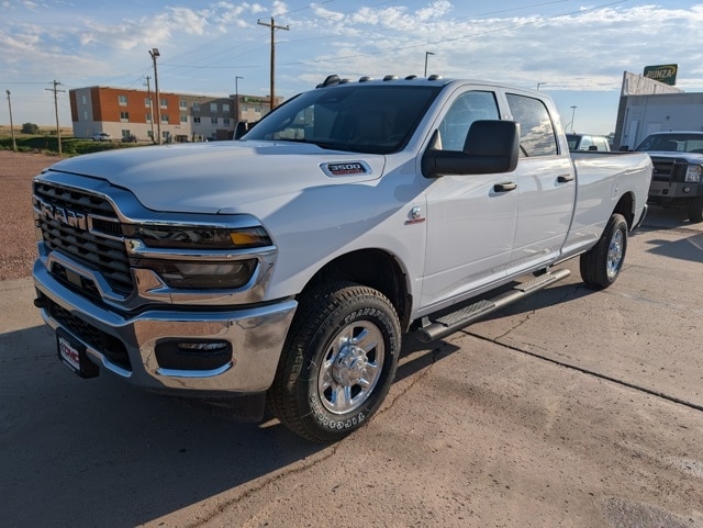 2025 Ram 3500 TRADESMAN CREW CAB 4X4 8' BOX