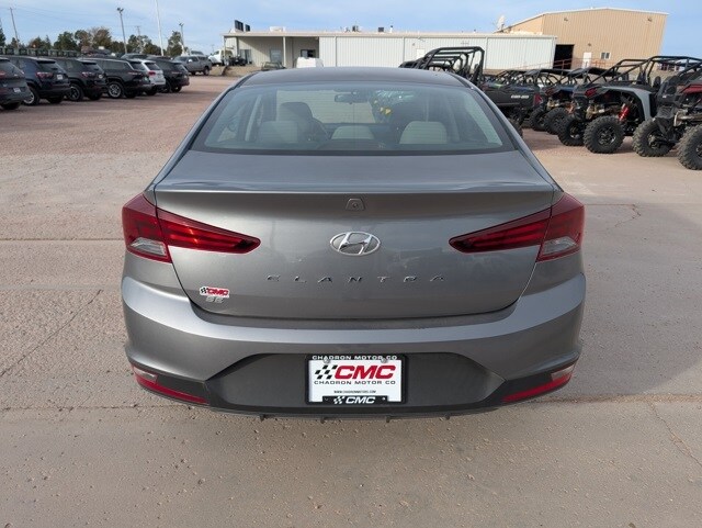 2019 Hyundai Elantra SE photo 3