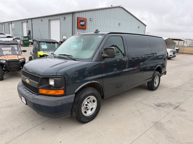 2017 Chevrolet Express 2500 Work Van HD's photo