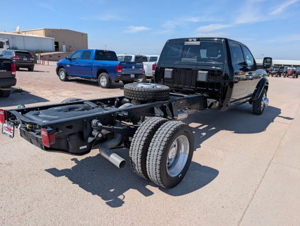 New 2026 Ram 5500 Chassis Cab BIG HORN CREW 4X4 84' CA Pickup