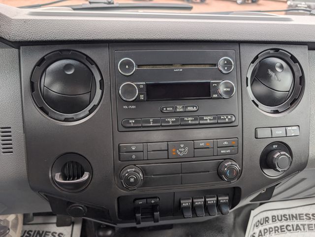 2011 Ford F-450 Super Duty Chassis Cab XL - Photo 20