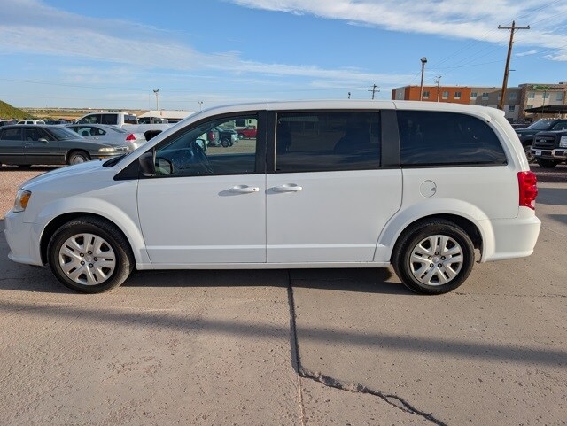 2018 Dodge Grand Caravan SE photo 2