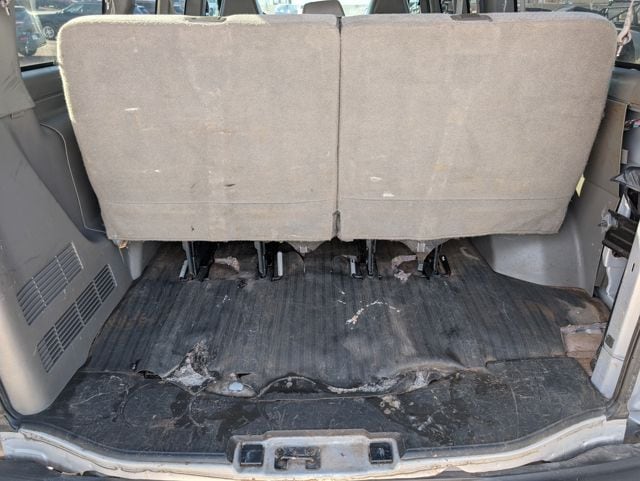 2016 Chevrolet Express Passenger LS - Photo 31