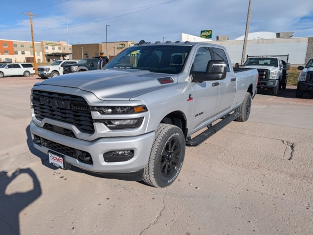 New 2026 Ram 3500 BIG HORN CREW CAB 4X4 8' BOX Pickup