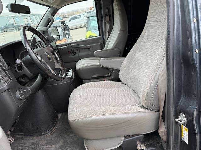2017 Chevrolet Express Cargo Work Van - Photo 14