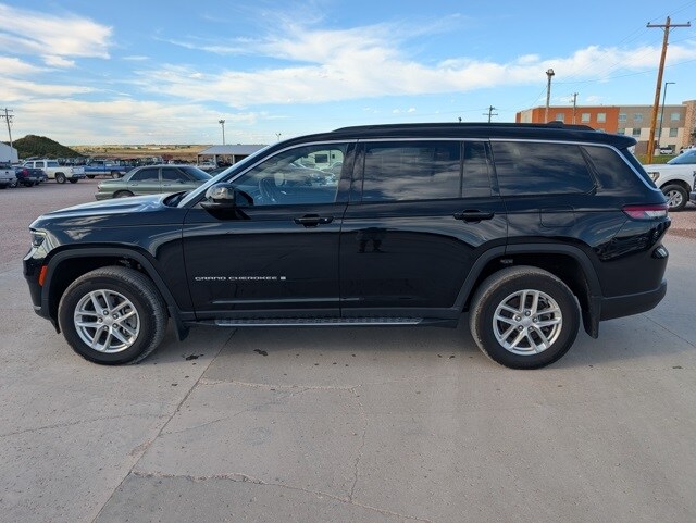 2024 Jeep Grand Cherokee Laredo X photo 2