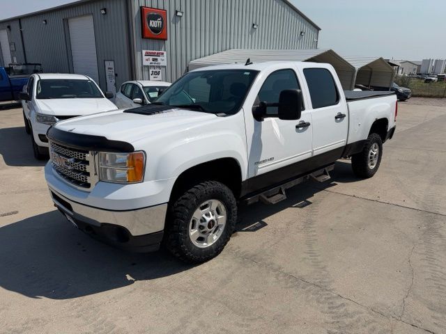 2013 GMC Sierra 4WD Crew Cab 6.5ft SLE's photo