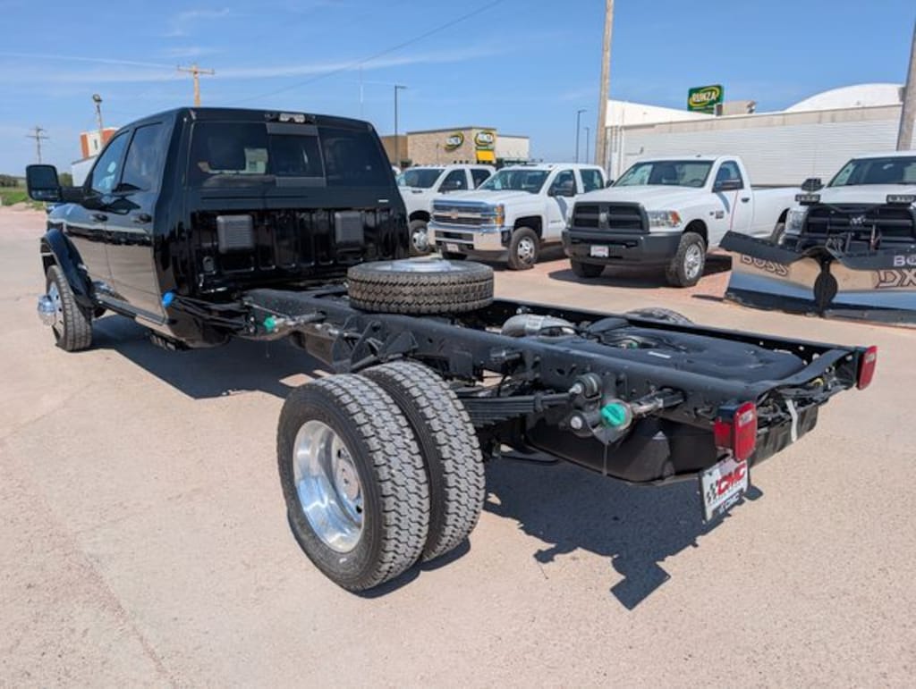 New 2026 Ram 5500 Chassis Cab BIG HORN CREW 4X4 84' CA Pickup