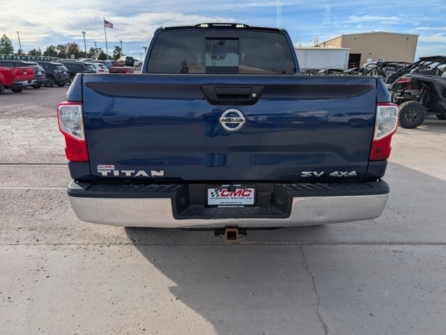 2017 Nissan Titan SV photo 4