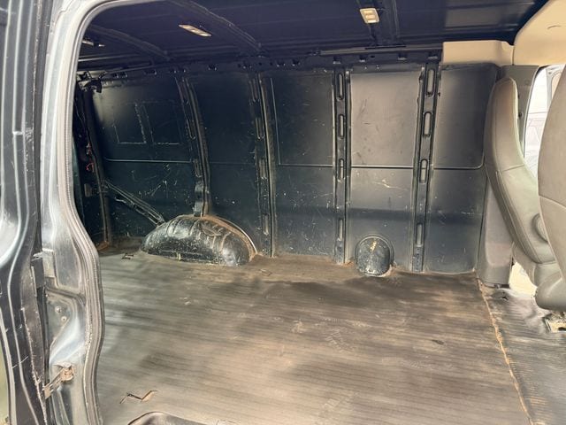 2017 Chevrolet Express Cargo Work Van - Photo 25