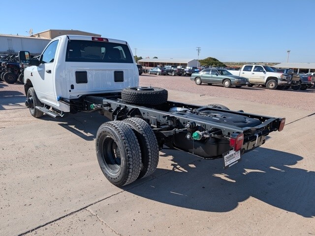 2026 Ram 3500 Tradesman photo 2
