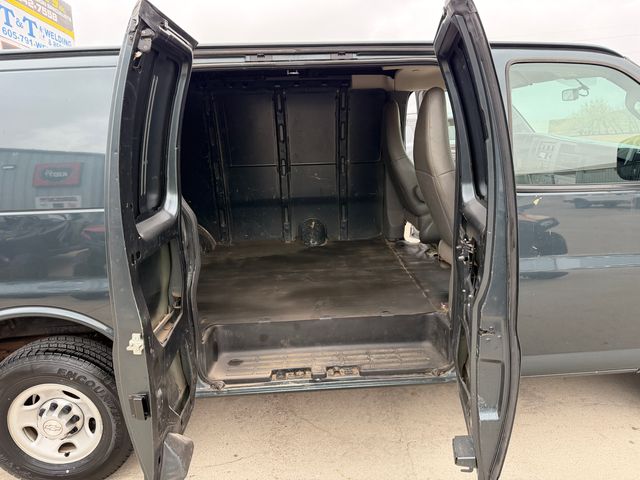 2017 Chevrolet Express Cargo Work Van - Photo 24