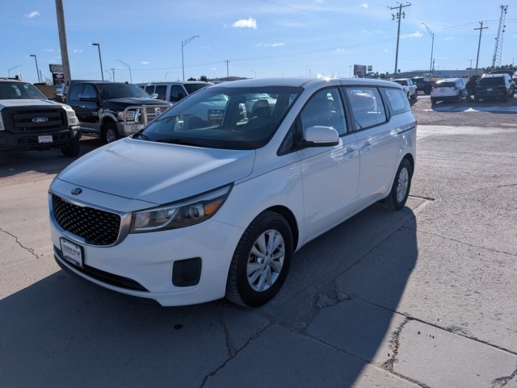 Used 2018 Kia Sedona L Minivan/Van