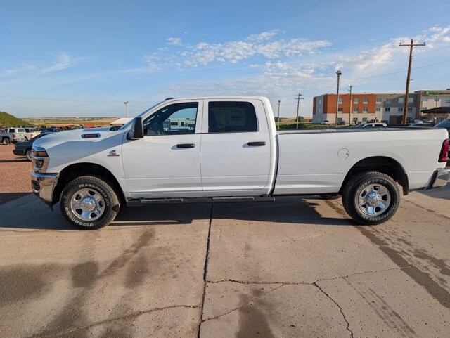 2025 Ram 3500 Tradesman photo 2