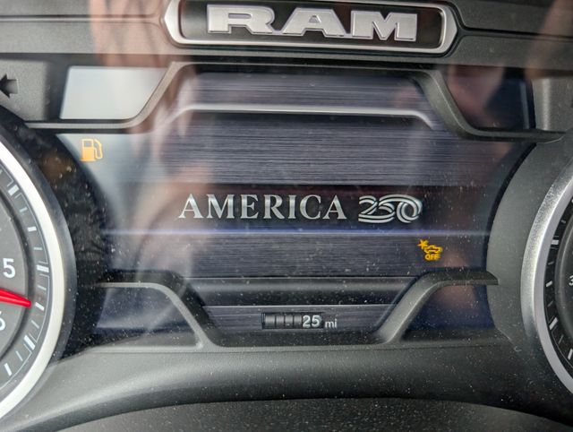 2026 RAM 1500 Laramie - Photo 16