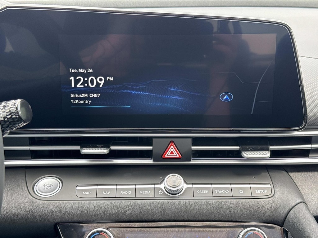 New 2026 Hyundai Elantra Hybrid Limited Sedan