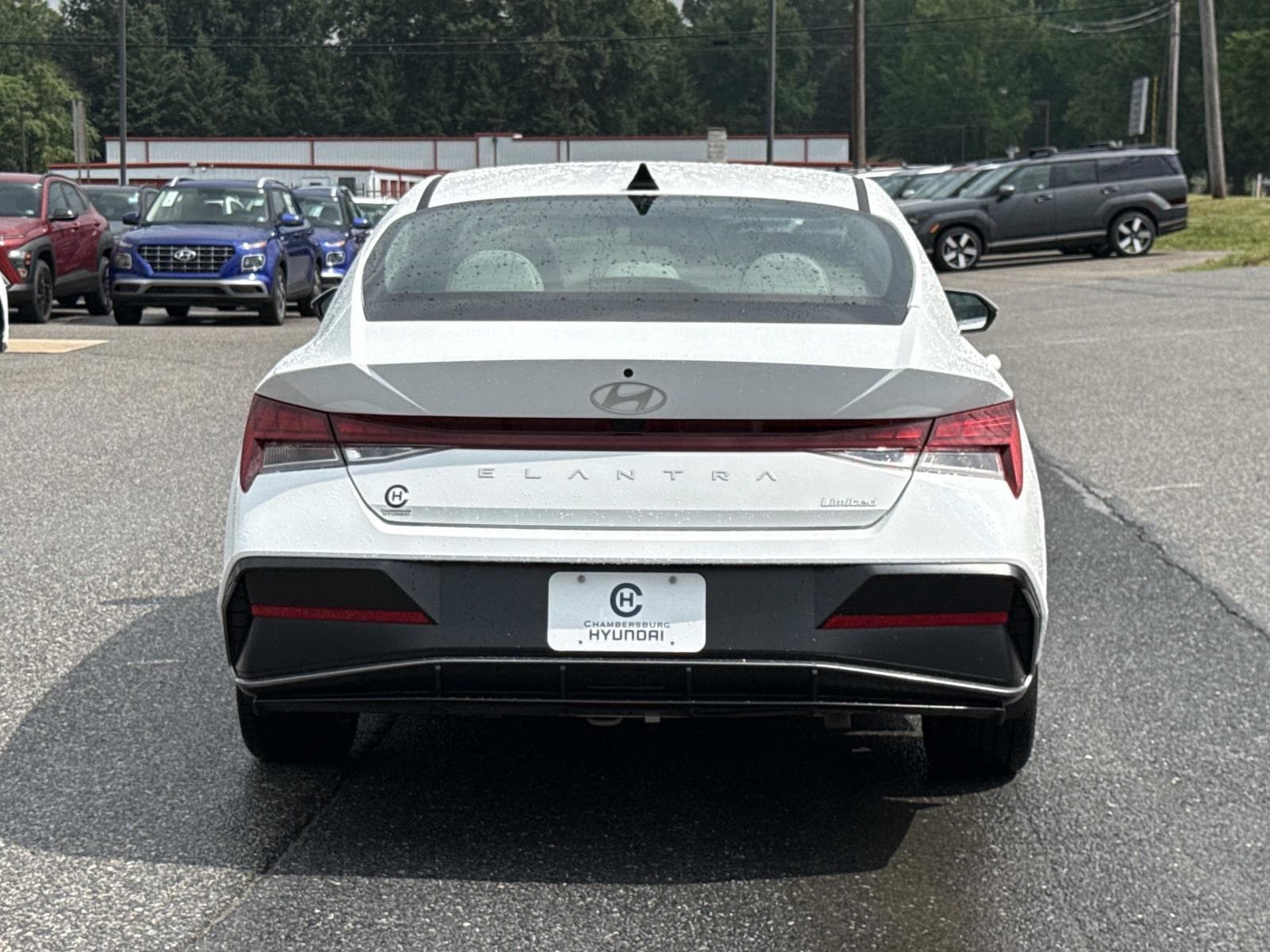 2025 Hyundai Elantra Limited - Photo 26