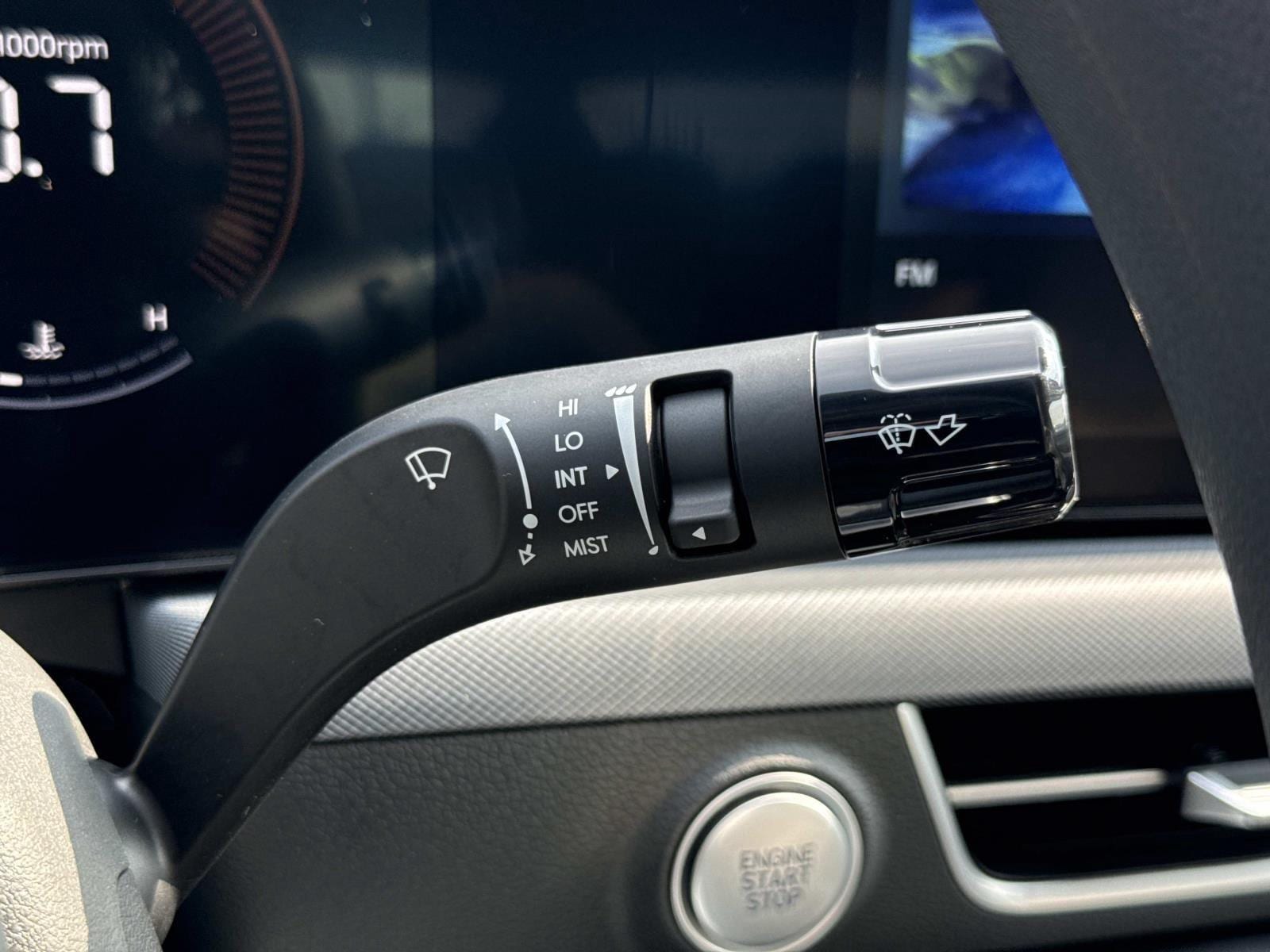2025 Hyundai Sonata SEL - Photo 12