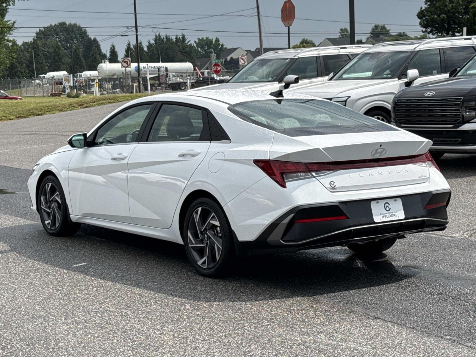 2025 Hyundai Elantra Limited - Photo 27