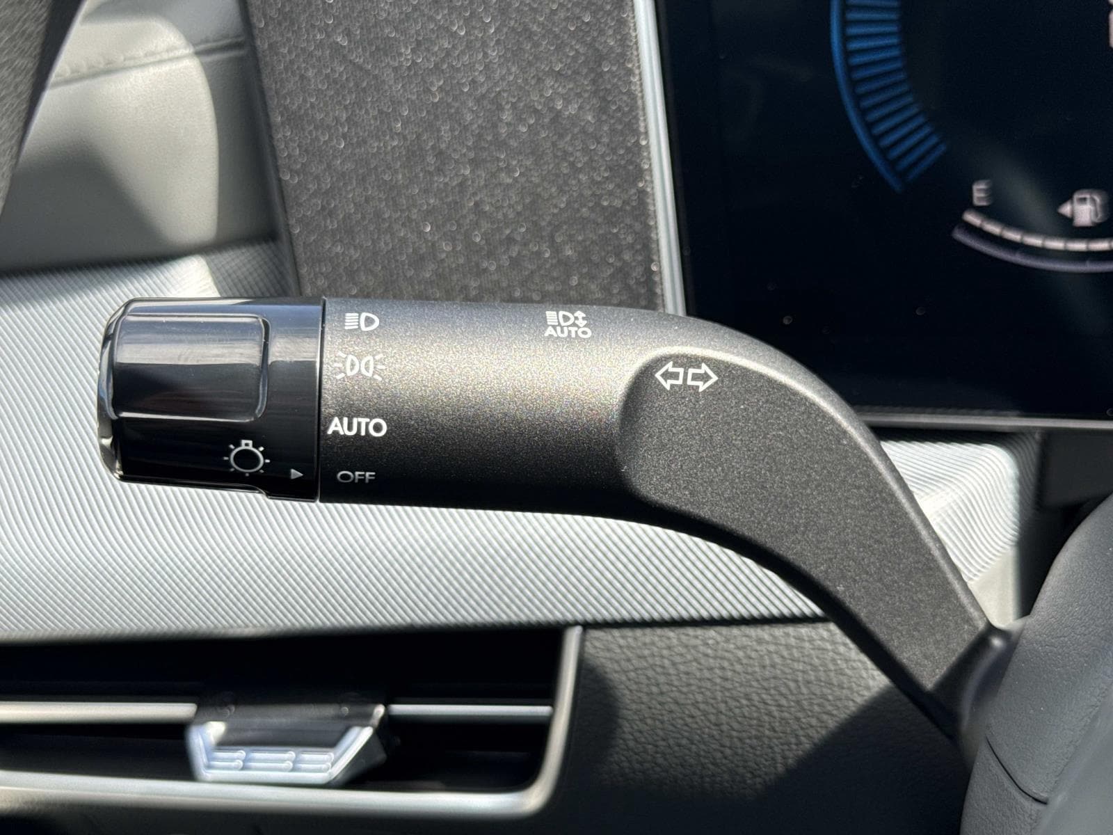2025 Hyundai Sonata SEL - Photo 11