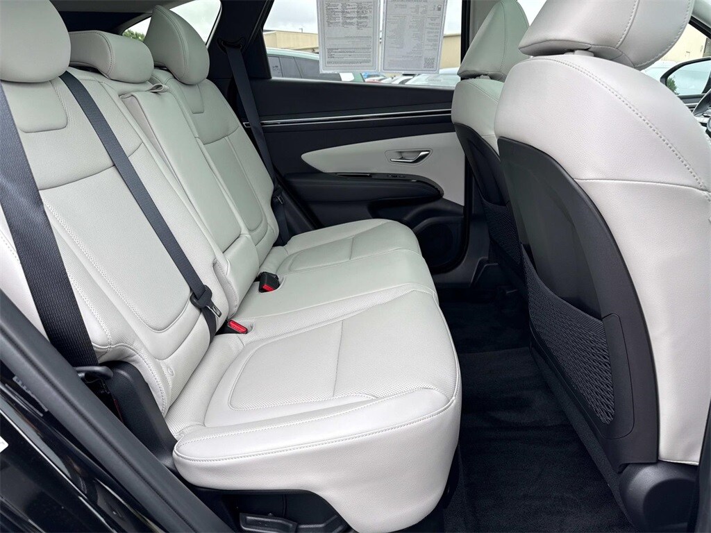 2024 Hyundai Tucson Hybrid Limited photo 2