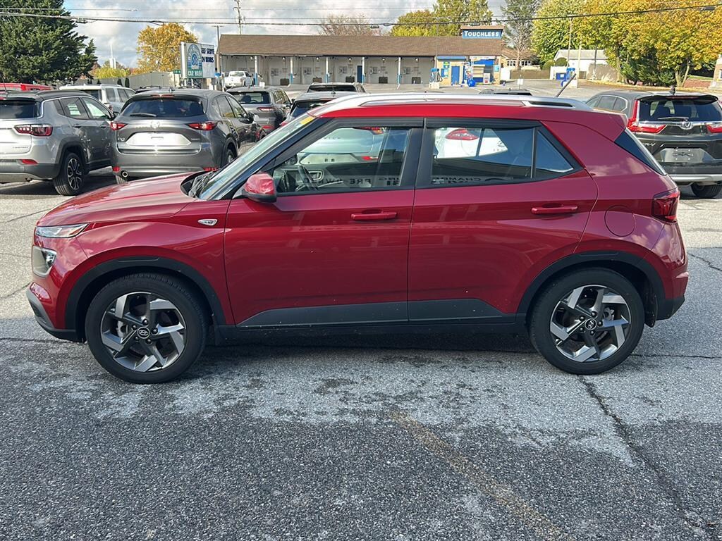 Used 2023 Hyundai Venue SEL SUV
