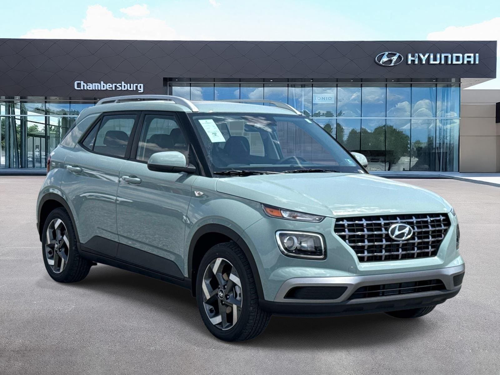 2026 Hyundai Venue SEL w/ 2-Tone Roof IVT's photo