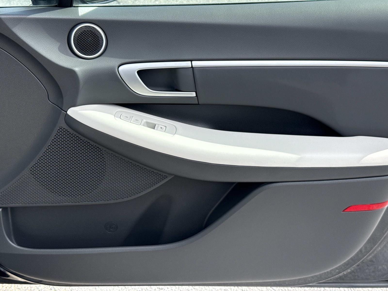 2025 Hyundai Sonata SEL - Photo 19