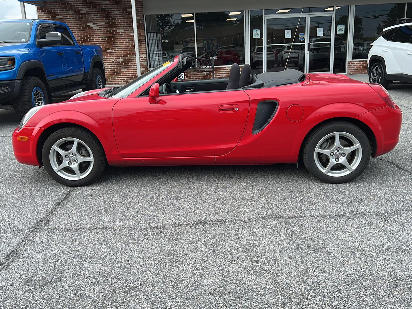 2002 Toyota MR2 Spyder Base photo 2