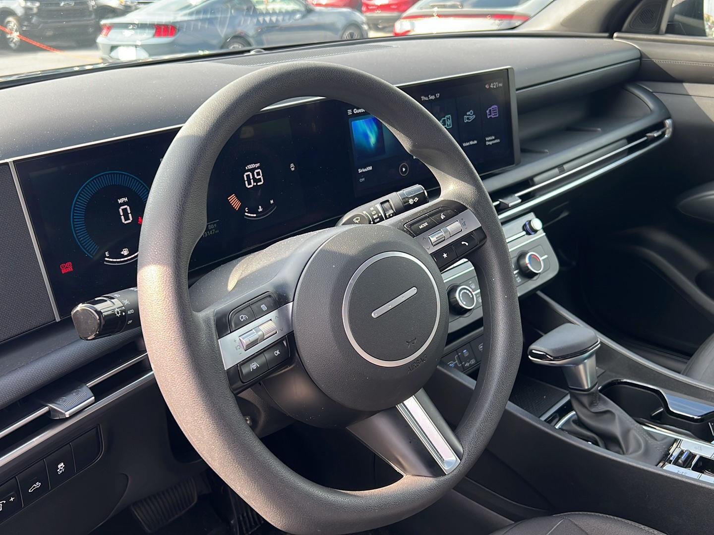 2025 Hyundai Santa Cruz SE - Photo 10