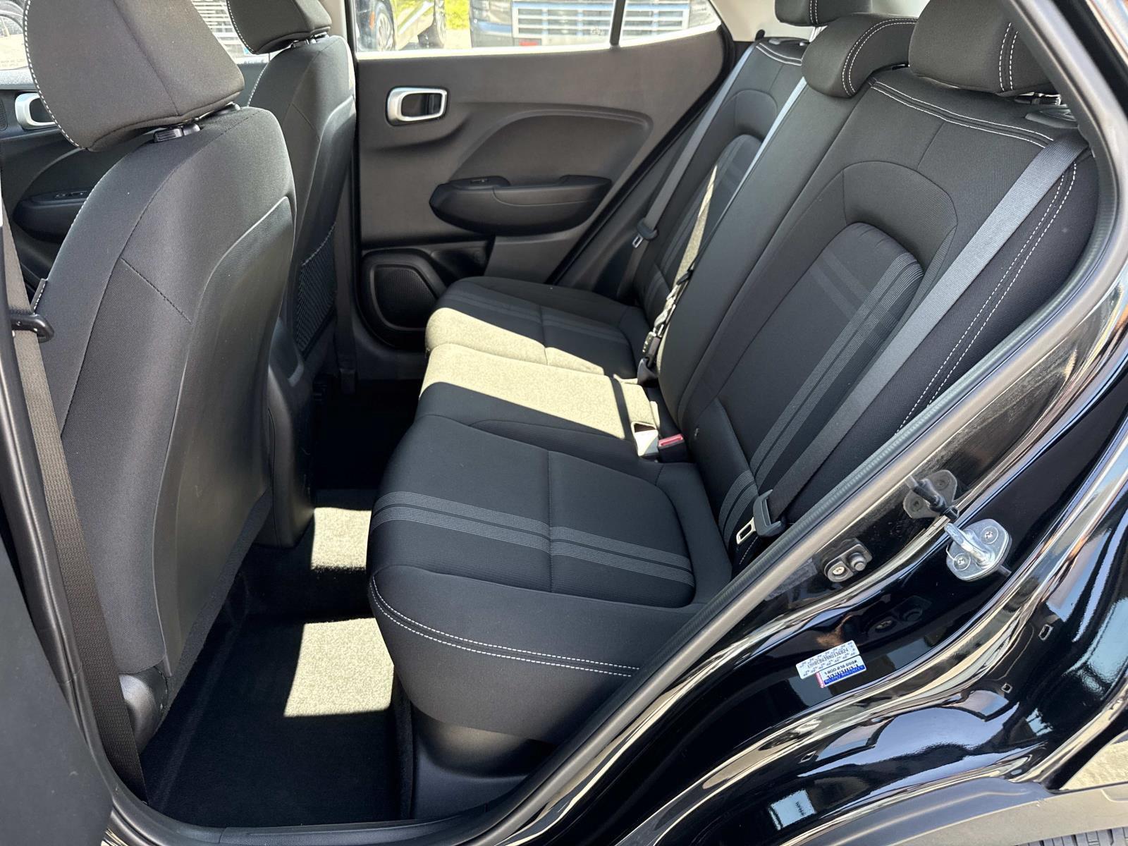 2022 Hyundai Venue SEL - Photo 22