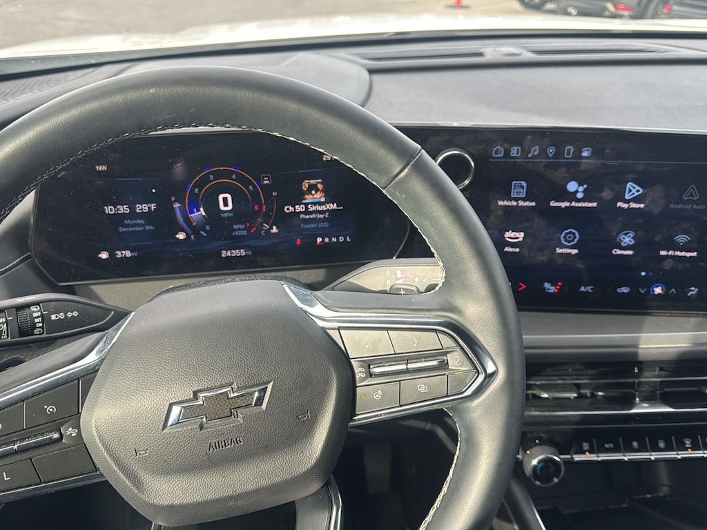 Used 2024 Chevrolet Traverse LT SUV