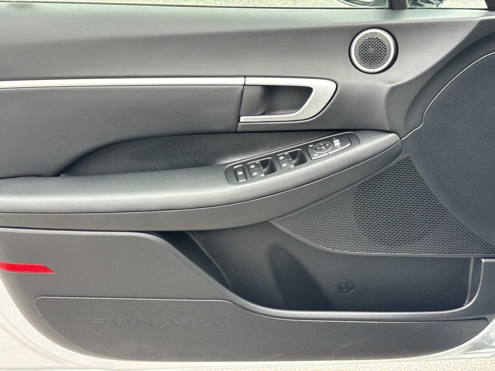 2025 Hyundai Sonata SEL - Photo 18