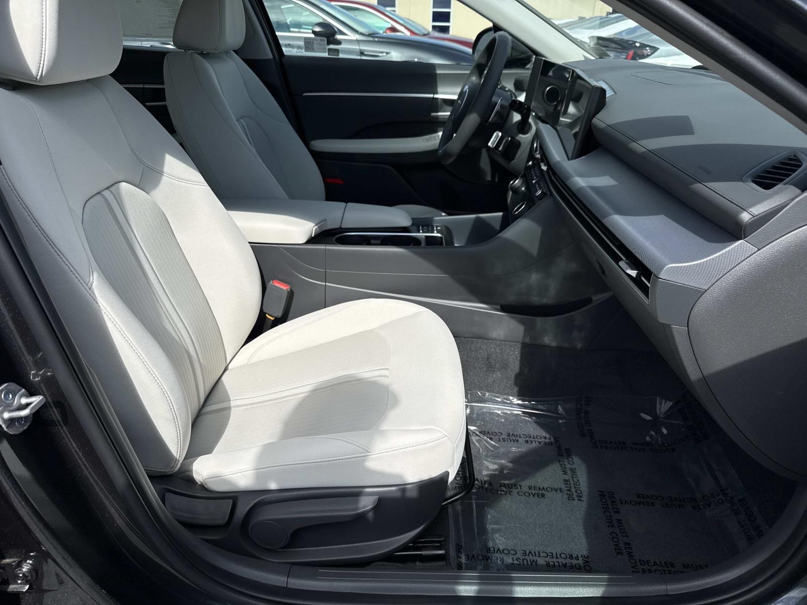 2025 Hyundai Sonata SEL - Photo 20