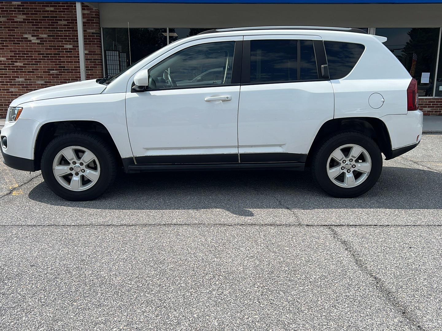 Used 2016 Jeep Compass Latitude with VIN 1C4NJCEA8GD766826 for sale in Chambersburg, PA