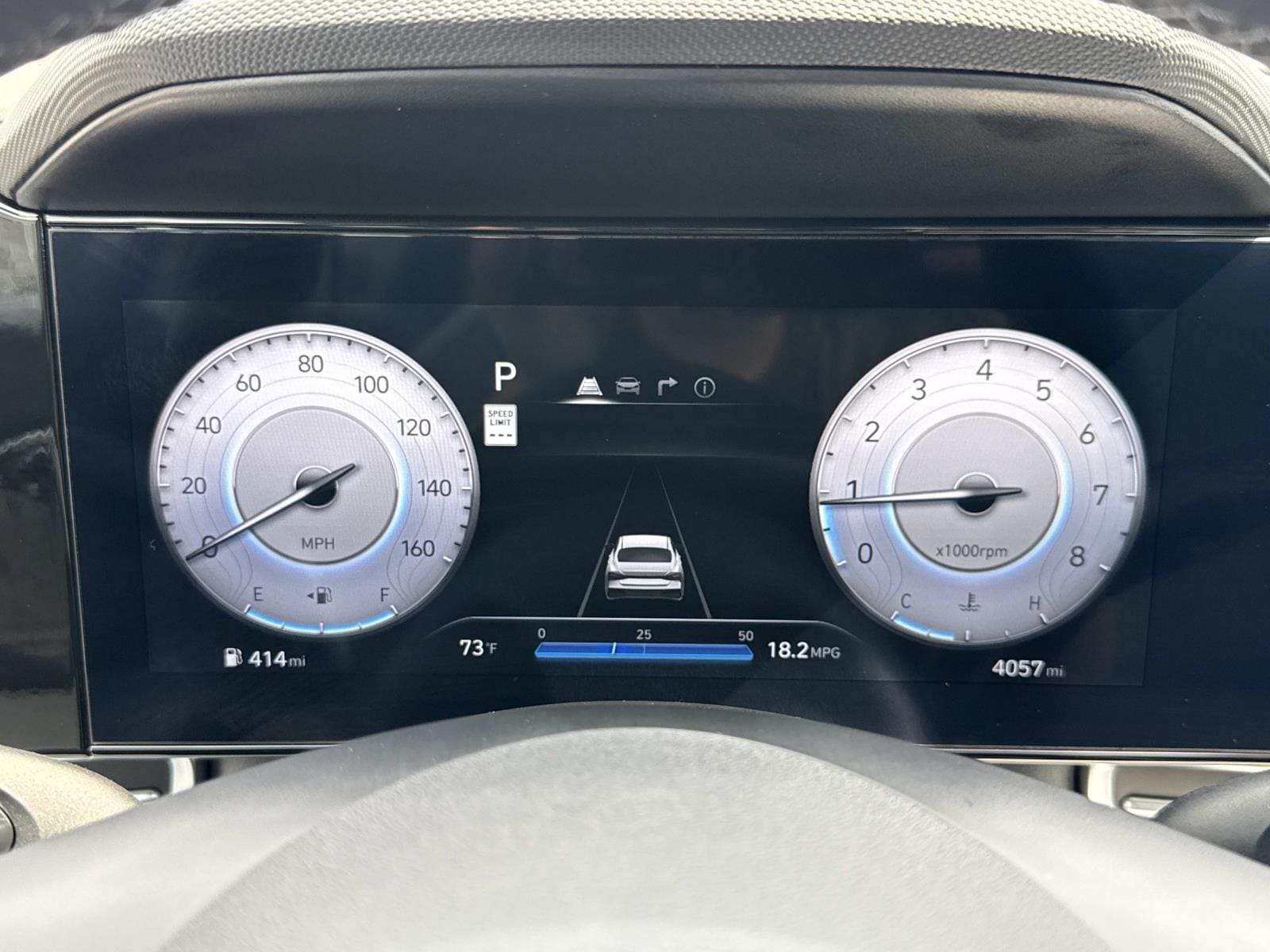 2025 Hyundai Elantra Limited - Photo 13