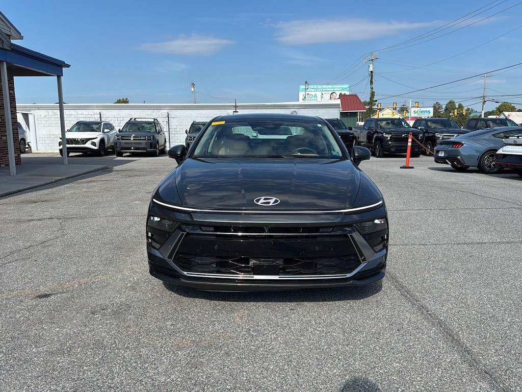 Certified 2025 Hyundai Sonata Hybrid Limited Sedan