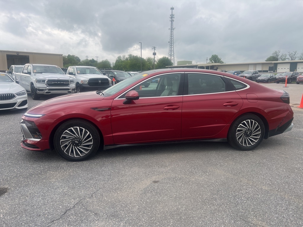 Used 2024 Hyundai Sonata Hybrid Limited with VIN KMHL54JJ8RA092099 for sale in Chambersburg, PA