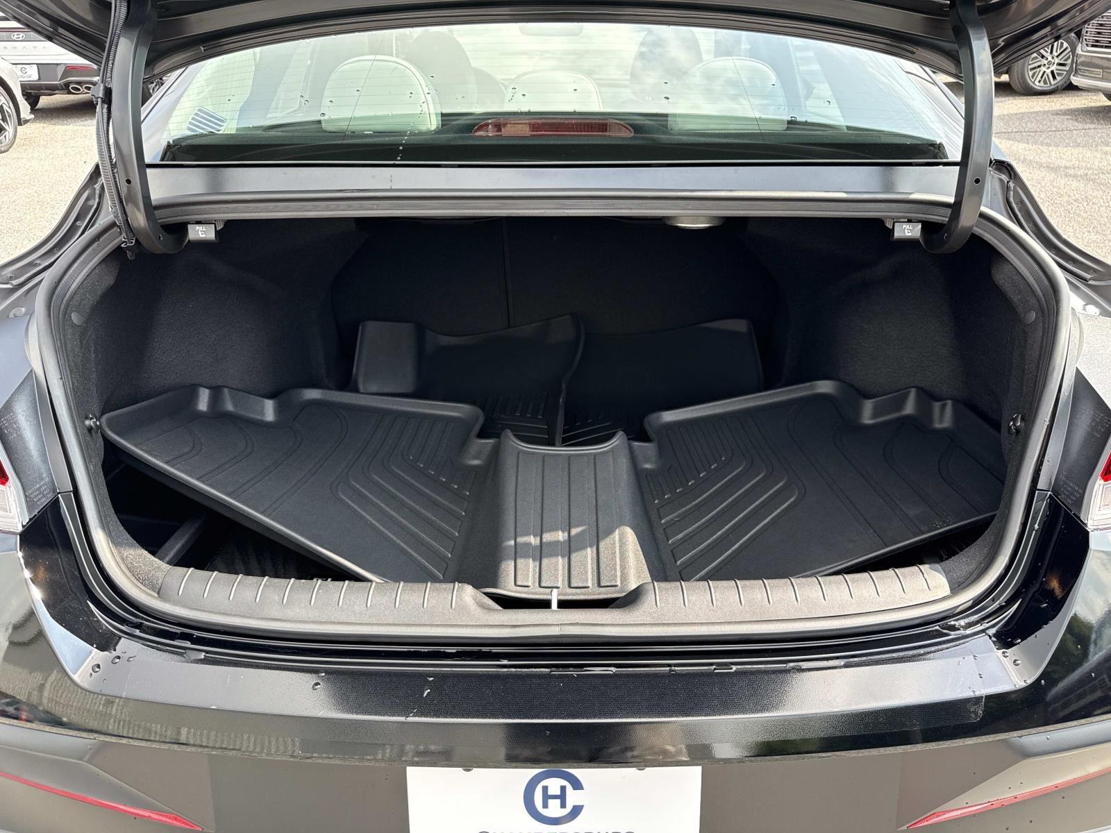 2026 Hyundai Elantra Limited - Photo 22