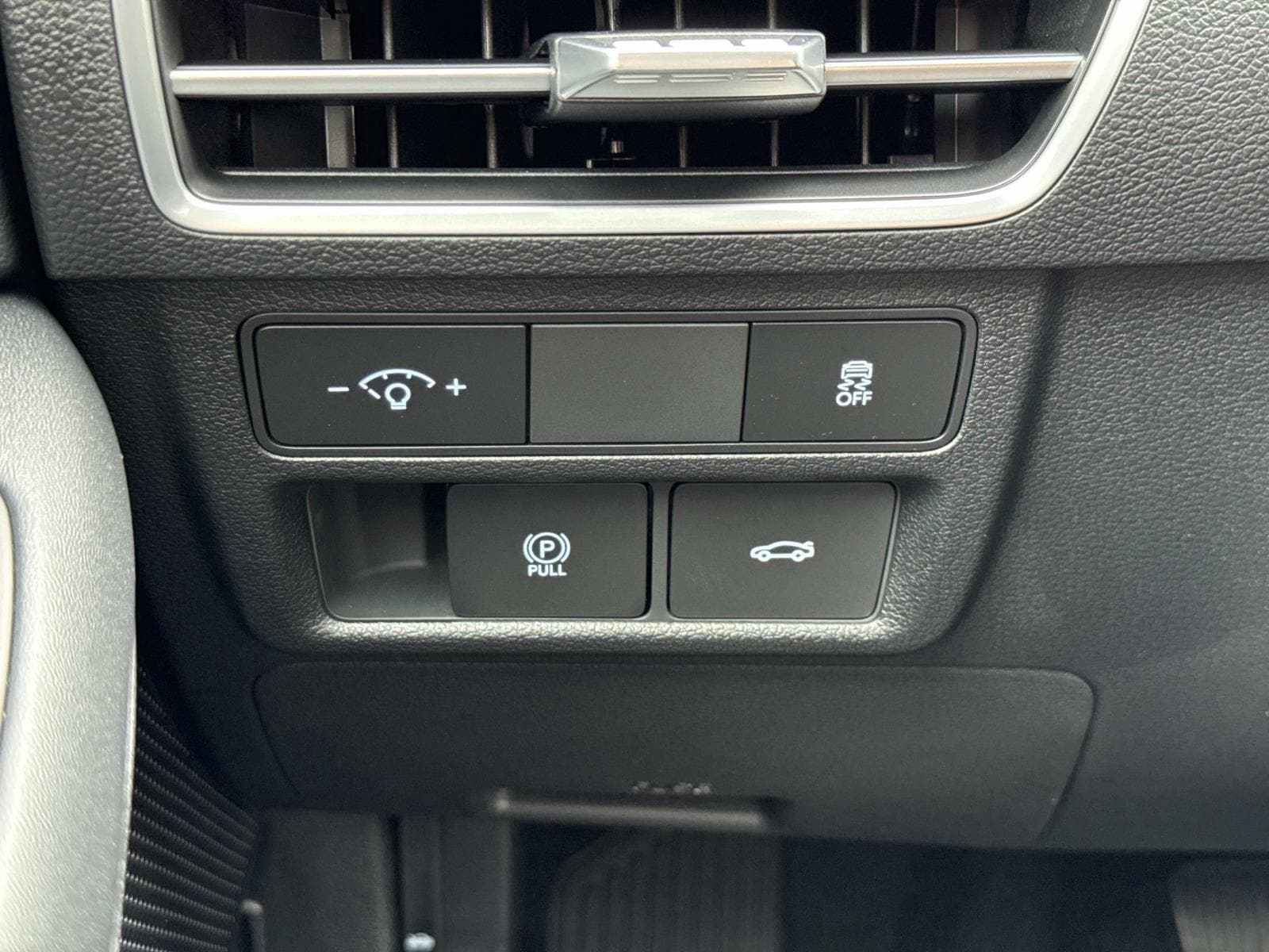 2025 Hyundai Sonata SEL - Photo 14