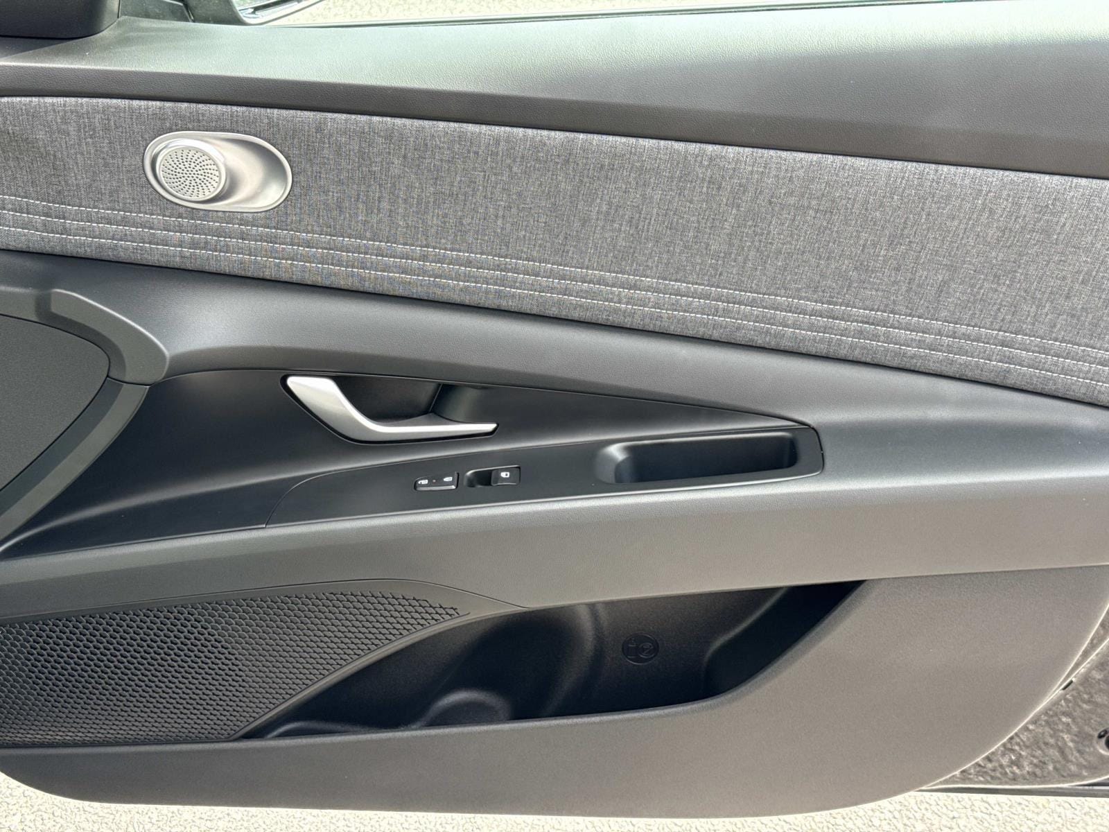 2026 Hyundai Elantra Limited - Photo 19