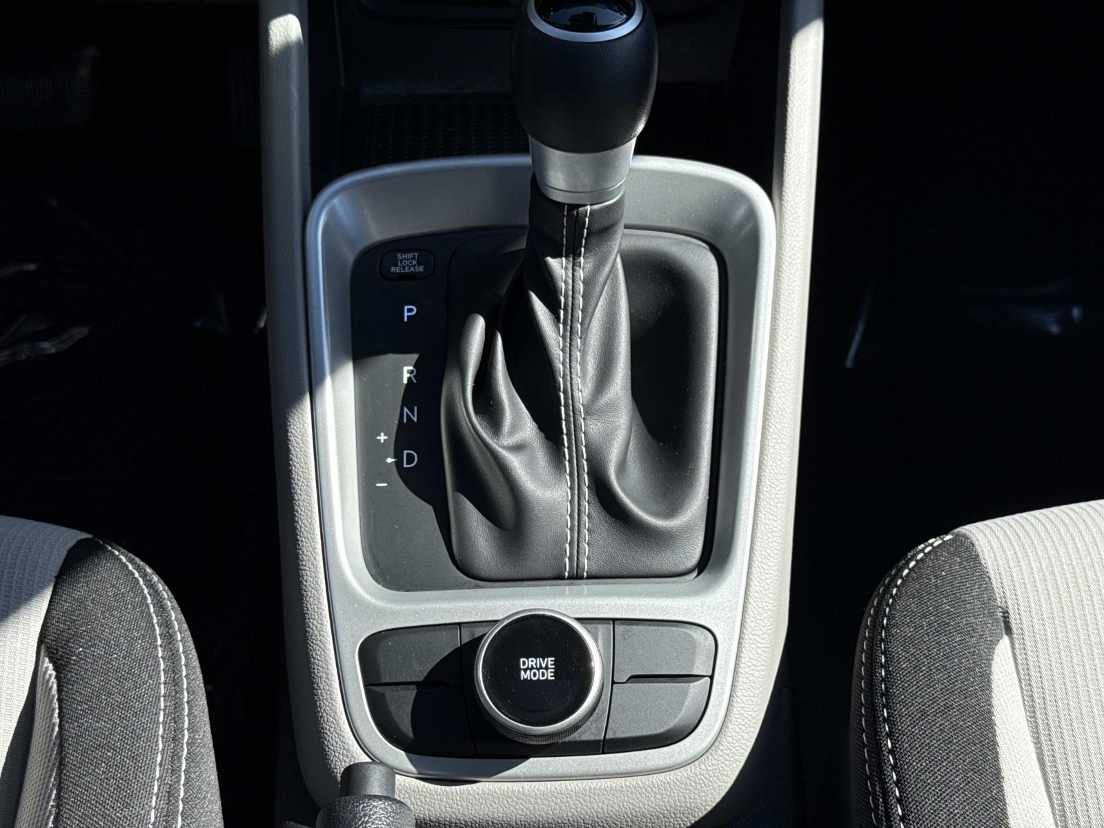 2023 Hyundai Venue SEL - Photo 9