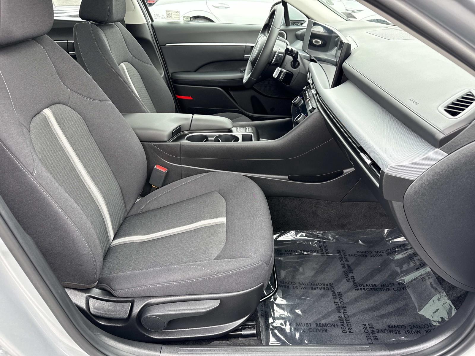 2025 Hyundai Sonata SEL - Photo 20