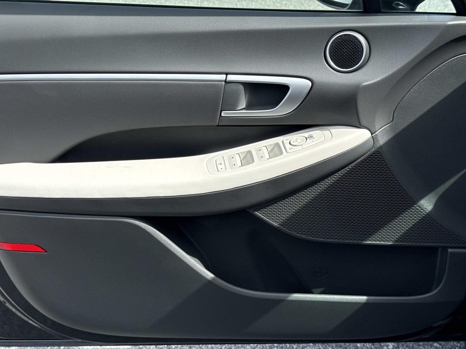 2025 Hyundai Sonata SEL - Photo 18