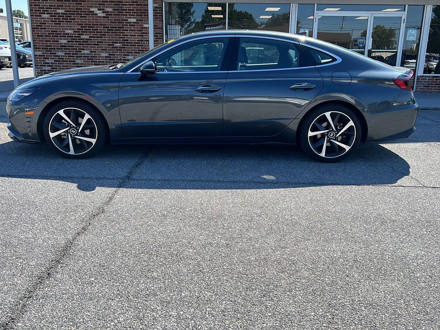 2023 Hyundai Sonata SEL Plus photo 2