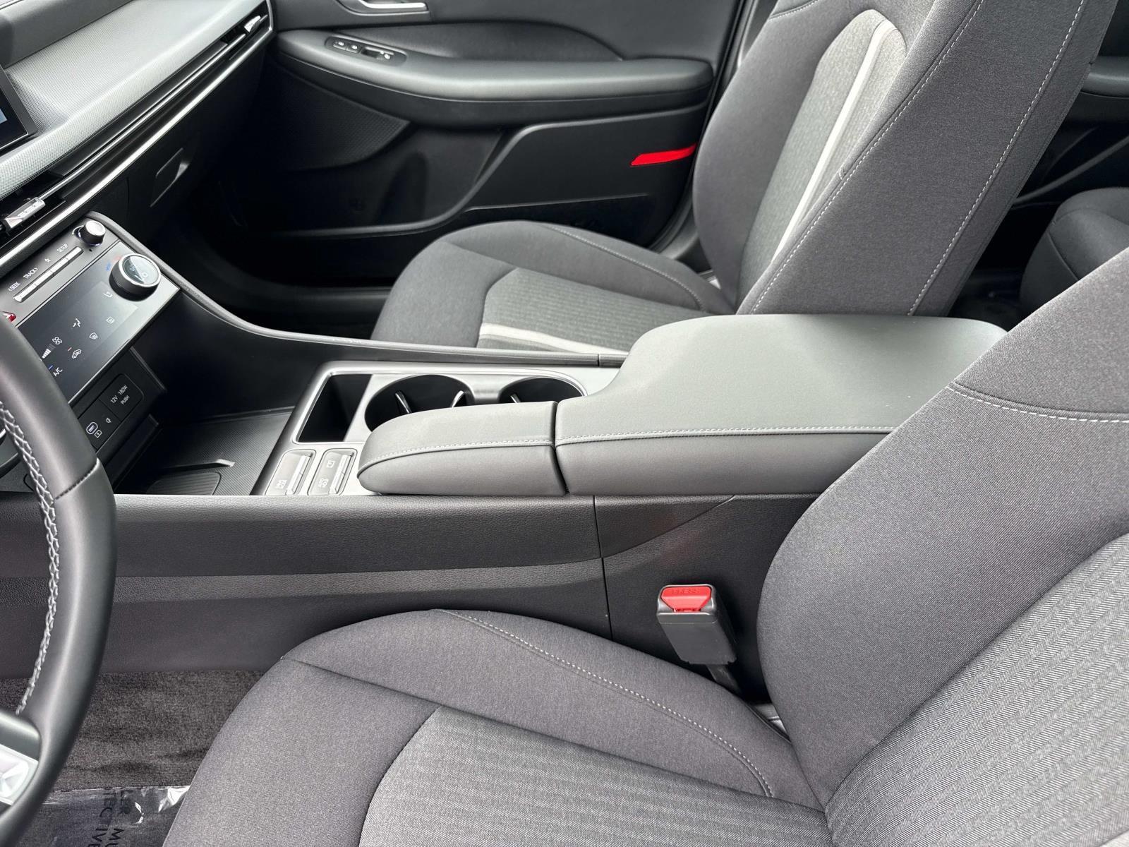 2025 Hyundai Sonata SEL - Photo 16